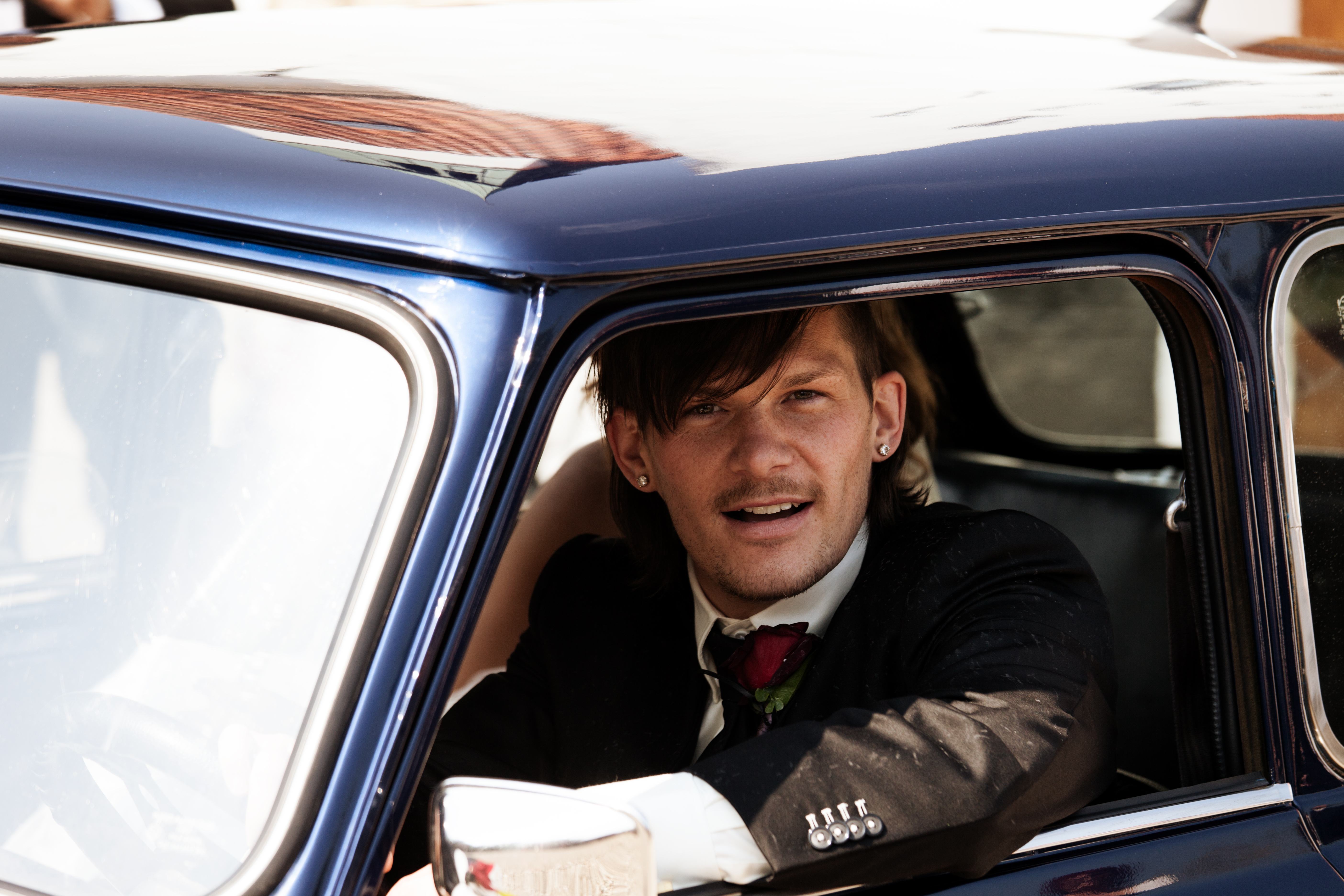 Brudgom i bil